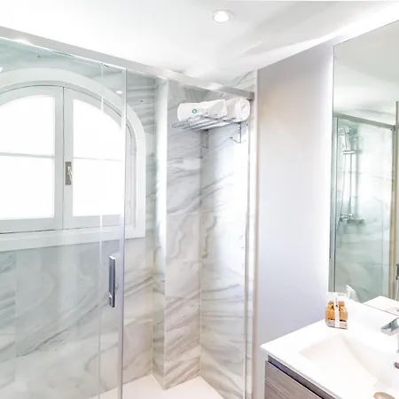 Banus - Iris Tropical Garden Banus *