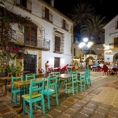 Banus - Iris Tropical Garden Banus