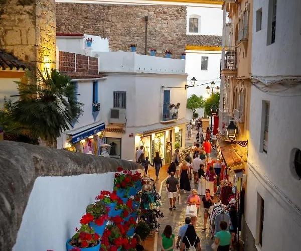 Banus - Iris Tropical Garden Banus *